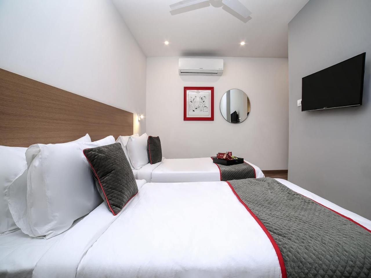Oyo Townhouse 80 Meera Bagh Delhi  Exterior foto
